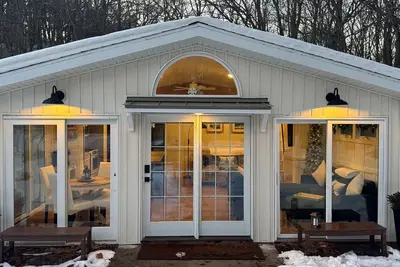 Image de Family modern cottage loft Wi-Fi beach on Lake Mi