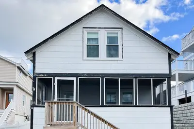 Image de Quaint Cottage with Lobster Pot, Modern Amenities, and Several Beaches Nearby