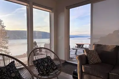 Image de Mountain Modern Lakeview Home (Hot tub, Woodstove, Wheelchair & Pet Friendly)