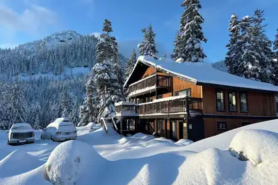 Image de Amazing 4-bedroom cabin in nice Hemlock Valley perfect for relaxing getaway