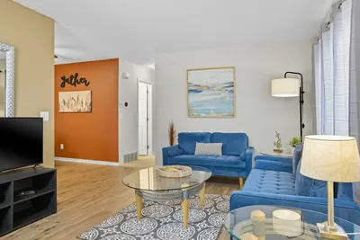 Image de Cozy 2br / Close to Mayo Clinic / Full Kitchen & Private Backyard