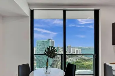 Image de Luxury Studio in Miami | Stunning Bay & City Views