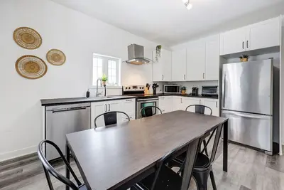 Image de Le Refuge Urbain #1 Limoilou 5 1/2 3 chambres 3 Lits Queen 2 bureaux