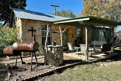 Image de Hilltop Guesthouse, Historic Silver Spur Dance Hall, Cowboy Capital of the World
