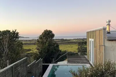 Image de Forget your worries in this serene property, soo so quiet with views to die for!