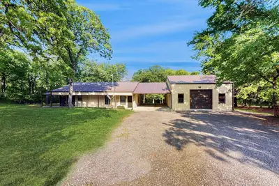 Image de Fish, Boat & Hike! Kingston Home on Large Lot