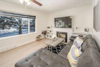 Image de ✨Central Location | Near Downtown, U of C, Foothills hospital and City Train