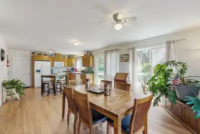 Image de 3br House w/ Lake Views, Full Kitchen, A/C & WiFi