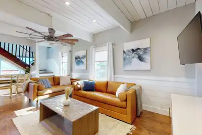 Image de 3br Cabin w/ Private Hot Tub & Fire Pit