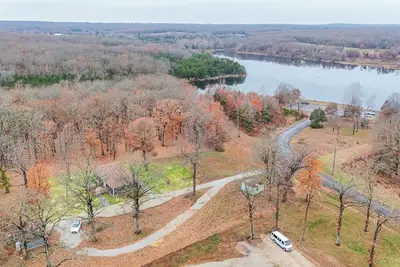 Image de Lakeside Retreat next to Conservation Area