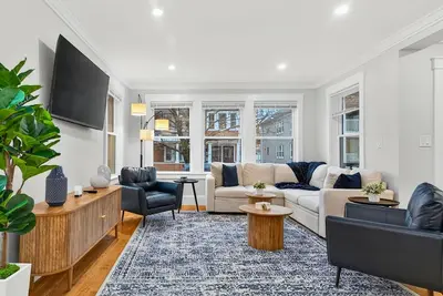 Image de Urban Luxury 4Bdr w/2 Parking+Game Room+Outdoor