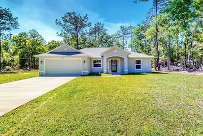 Image de A Place in the Sun: Close to Shops & Attractions