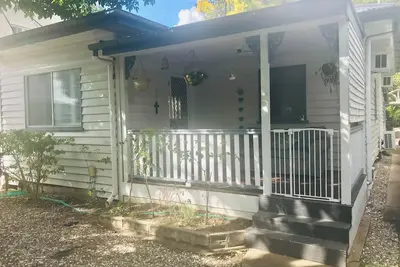 Image de Gorgeous Queenslander 4km from Cbd perfect pet friendly place!