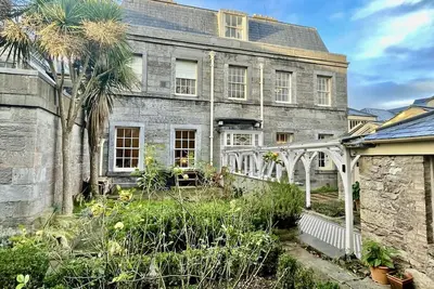 Image de The Hidden House-Maison-Salle de bain privée-Vue sur Jardin