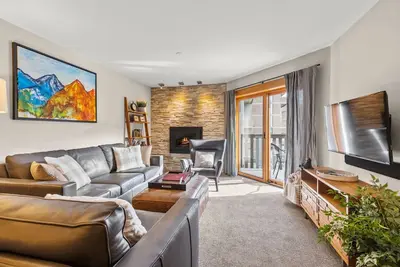 Image de Brand New! Ski-In/Ski-Out 2br Condo in the Heart of Vail Mountain