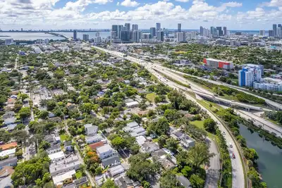 Image de Villa Moderno Stylish 5br Retreat Design District