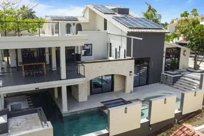 Image de Luxurious 4br main house with pool, grotto, & outdoor kitchen in Palmas del Mar