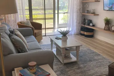 Image de Delightful 2-bedroom condo with Ac in vibrant Island of Venice, Florida