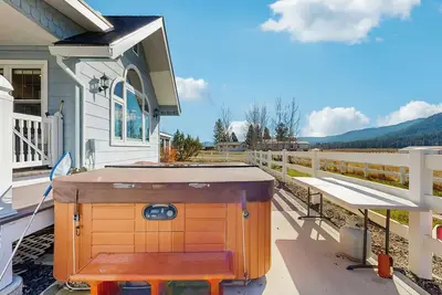 Image de Unique 3br: Mountain Views, Hot Tub & Wood Stove