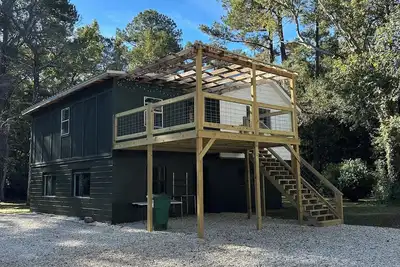 Image de The Pines Retreat - Rustic Modern Camp