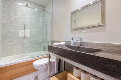 Image de 4-bedroom villa in enchanting North Miami Beach with Ac