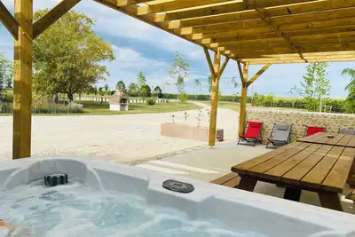 Image de ❤️Gîte de groupe en pleine nature- jacuzzi -salle de réception -famille /amis