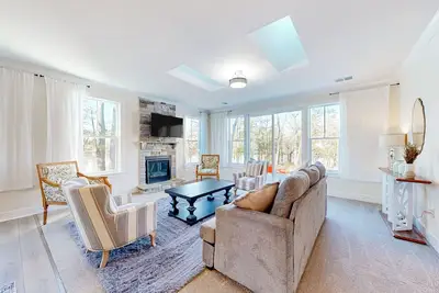 Image de 3br Riverfront Home w/ kayaks & Game room