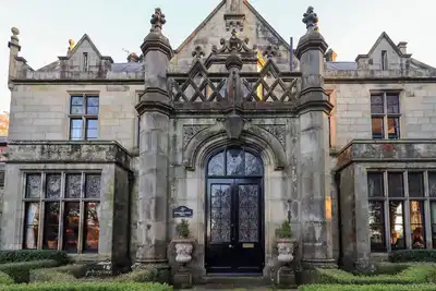 Image de Summerlands Hall Gothic Apartment, family friendly in Kendal