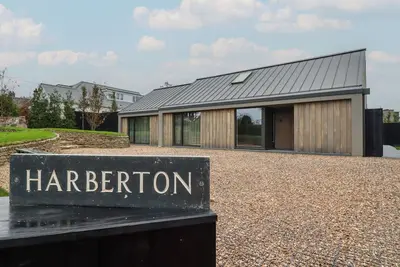 Image de Harberton, with hot tub in Rock