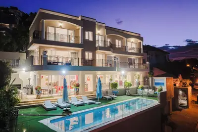 Image de The Fabulous Villa Stanleon Bantry Bay - 5 Star Butler Service