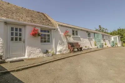 Image de Falconers Cottage, pet friendly, with a garden in Caergeiliog