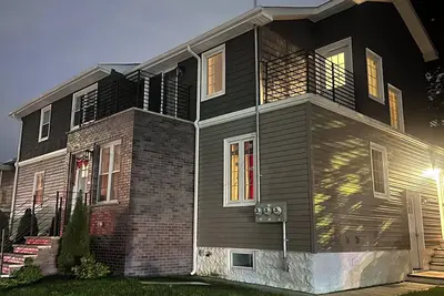 Image de Second floor for rent Four bedroom, three balcony with laundry,