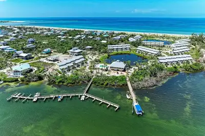 Image de Gulf View J9 Little Gasparilla Island. Free ferry, pool, Wifi, white sand beach