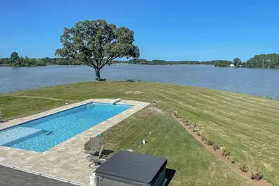 Image de Direct Waterfront Access to Chesapeake Bay