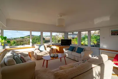 Image de Tamarisk  -  a house  that sleeps 9 guests  in 4 bedrooms