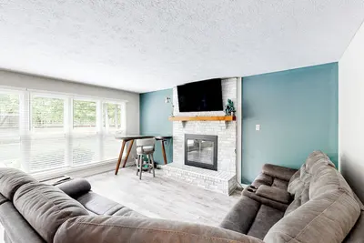 Image de 'Heart Pond Resort' Home in Carmel-Westfield Area