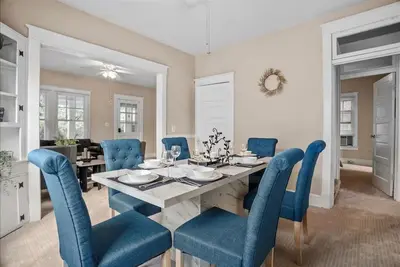 Image de Spacious 5-bedroom house near Dc