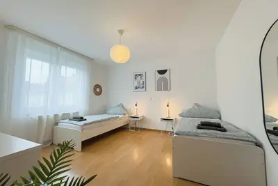 Image de Appartement 108 m², 4 chambres, parking, centre-ville, terrasse et Wi-Fi privés