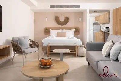 Image de סוויטה משפחתית ליד הים - By Edom