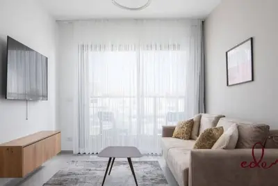 Image de דירה משפחתית מרווחת במיקום מרכזי - By Edomlux