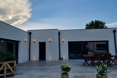Image de Maison contemporaine au porte du Lubéron dans un endroit de calme et détente