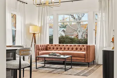 Image de Elegant 3br Retreat in Midtown’s Victorian Haven
