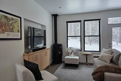 Image de Lonely Mountain Chalet