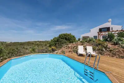 Image de Magnifique villa de 8 personnes, à 3 minutes de la plage, avec piscine chauffée