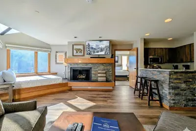 Image de Lake Views, Sleeps 6, New Listing!