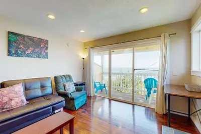 Image de Dog-Friendly Condo with Ocean View & Beach Access - Perfect for Family Fun