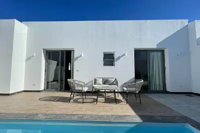 Image de 2 bedroom with a private heated pool in Sholan2