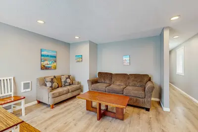 Image de Dog Friendly Room with Kitchen Located Near the Beach and Downtown