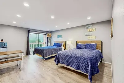 Image de Ideally Located Room Near Downtown and the Beach Dog Friendly