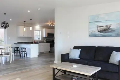 Image de Newly Built Cottage- Seconds to Lakeside Beach & Links at Crowbush Golf Course